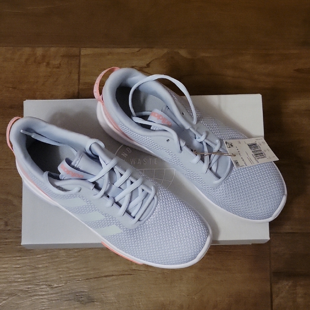 New In Box: adidas Girls Racer 2.0 K Sneakers